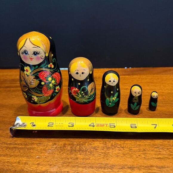 Russian Nesting Dolls Matryoshka - 5 Piece Hand-Painted Black & Red Floral - Picture 5 of 8